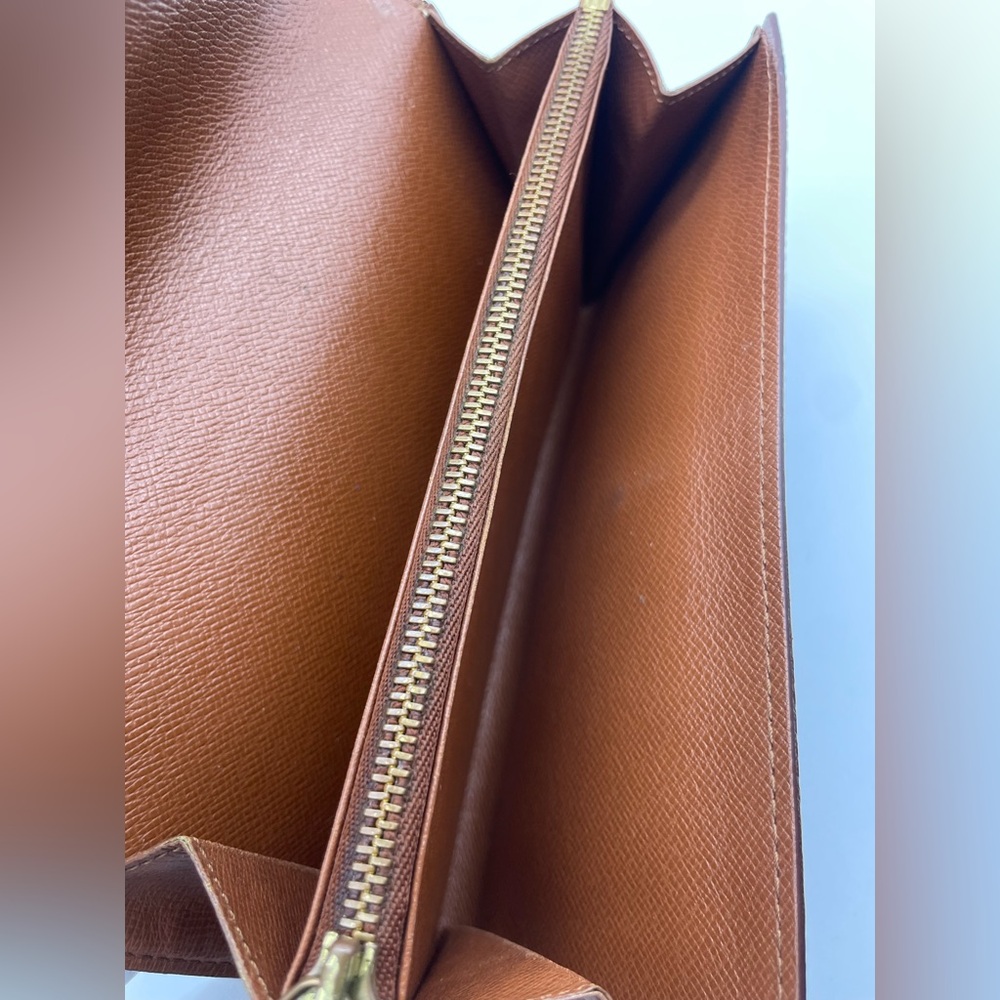 Louis Vuitton Monogram Long Wallet - Picture 5 of 13